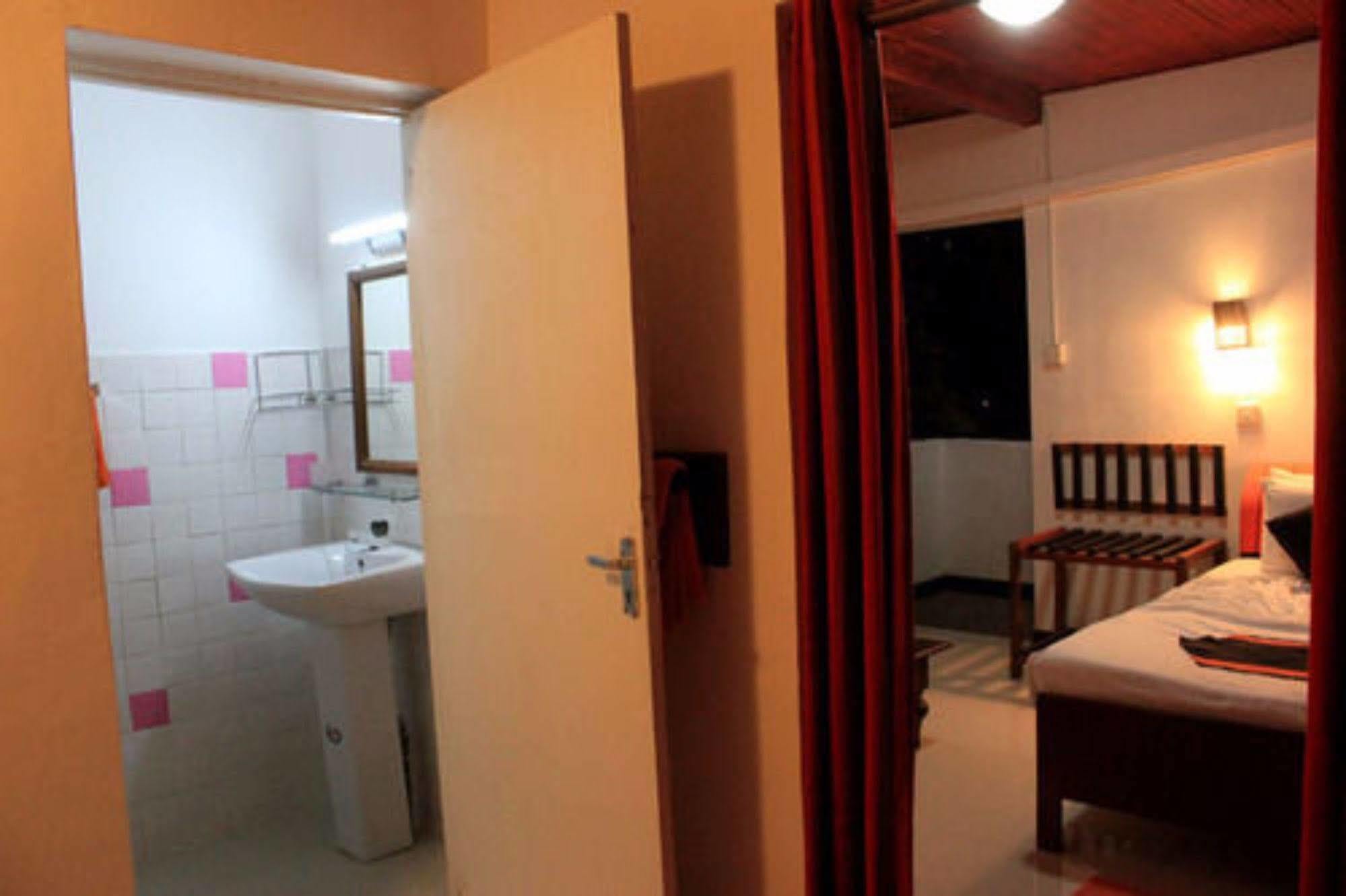 Samaya Beach Hotel Unawatuna Dış mekan fotoğraf