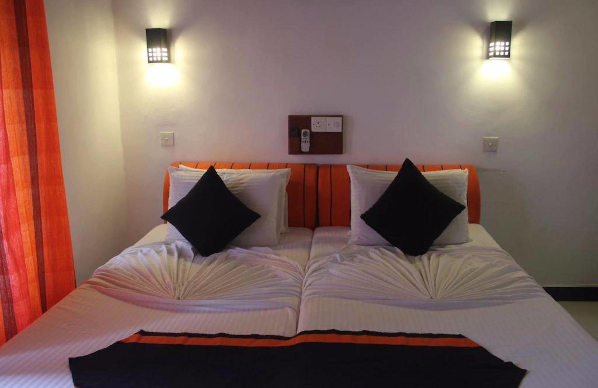 Samaya Beach Hotel Unawatuna Dış mekan fotoğraf